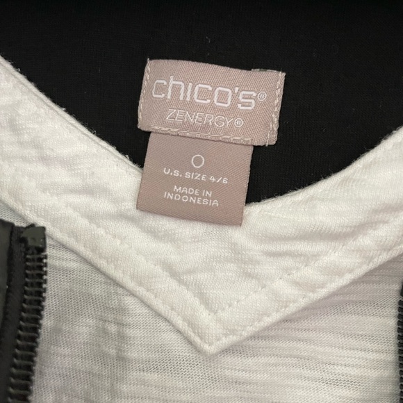 Chicos lightweight puffer jacket size 0 - Picture 3 of 4